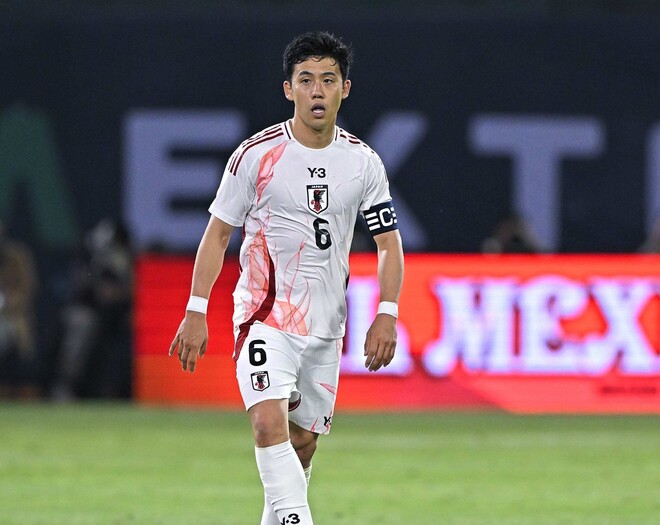 10月シリーズの不参加が決定した遠藤。写真:金子拓弥(サッカーダイジェスト写真部)