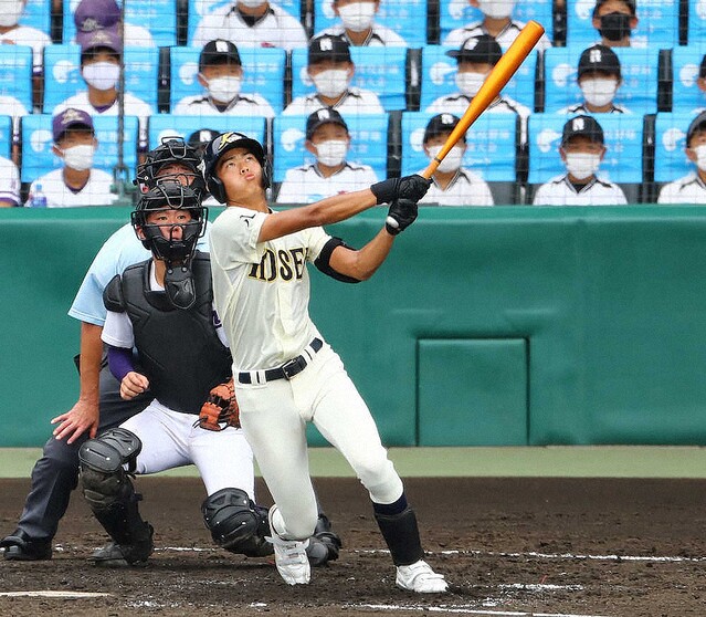 【甲子園】八戸学院光星・佐藤がランニング本塁打 打球がフェンス直撃し激走 夏の甲子園4年ぶり ライブドアニュース