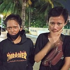 詐欺行為はたらいたインドネシアの少年2人 眉毛全部剃り の罰受ける ライブドアニュース 詐欺行為はたらいたインドネシアの少年2人 眉毛全部剃り の罰受ける ライブドアニュース