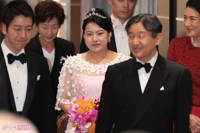 高円宮絢子さま典子様結婚のボンボニエール2点 高円宮絢子さま結婚のボンボニエール 絢子さまと守谷さん 結婚式終え2