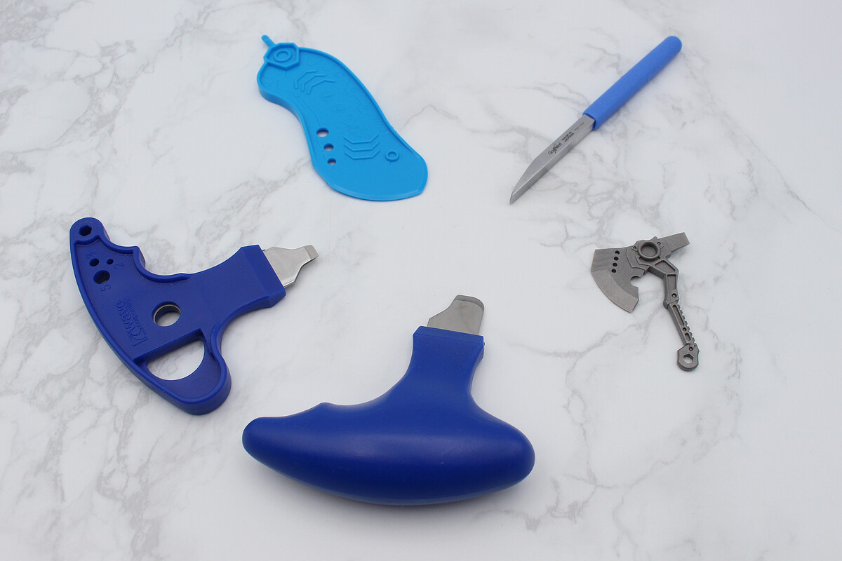 スナップフィットのパーツ外しツール 各社から発売