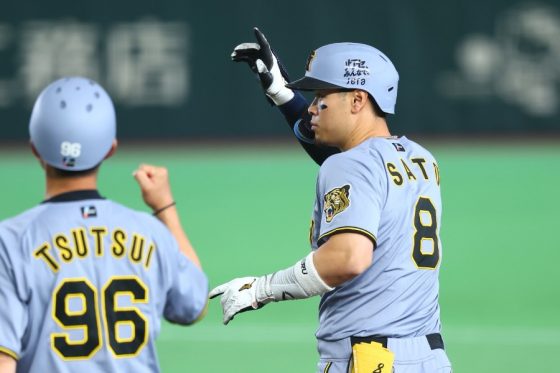 巨人戦に出場した阪神・佐藤輝明【写真:加治屋友輝】
