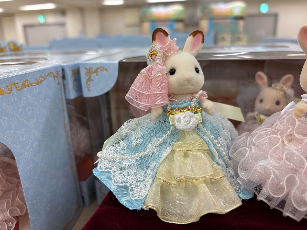 シルバニアファミリー展40th」にて限定発売されるオリジナル人形