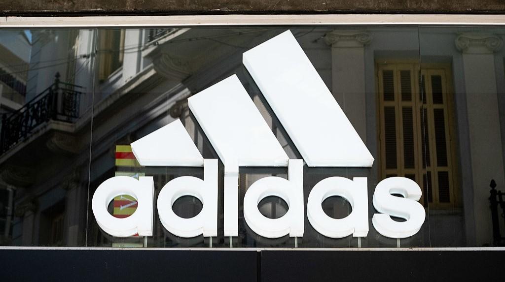 イ・ガンインにBLACKPINK…韓国メディア「adidasは韓国市場の重要性を認識した」