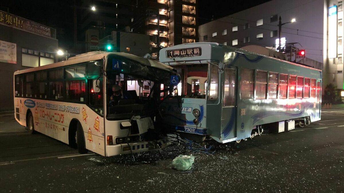 続報】路面電車と路線バスが衝突しバスの乗客の男性（56）と電車の男性