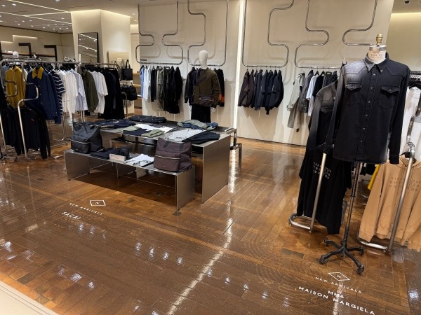 バーニーズ 銀座本店が一新