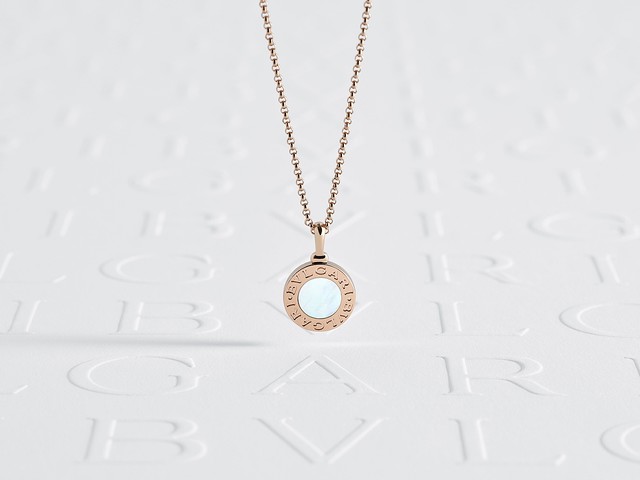 「ブルガリ・ブルガリ」の誕生25周年を祝したネックレスを発表