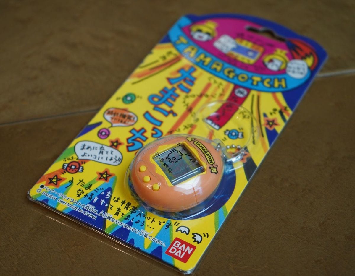 一世を風靡したバンダイのたまごっちです一番最初に発売されたものです 一世を風靡したバンダイのたまごっちです一番最初に発売されたものです