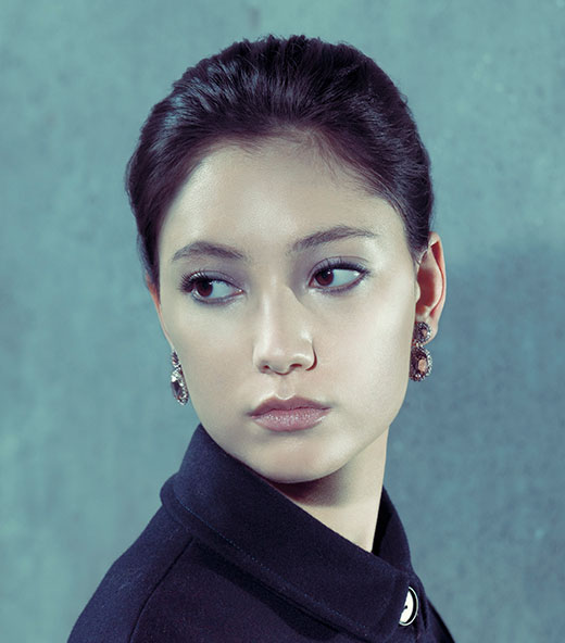 人物レタッチの基本ワザ 16ヵ所のチェックポイント 髪の毛 耳 おでこや頬周辺を整える ライブドアニュース