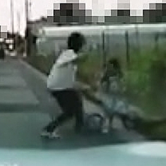 道路に飛び出した子どもに 平手打ち しつけか虐待かで議論に ライブドアニュース 道路に飛び出した子どもに 平手打ち しつけか虐待かで議論に ライブドアニュース