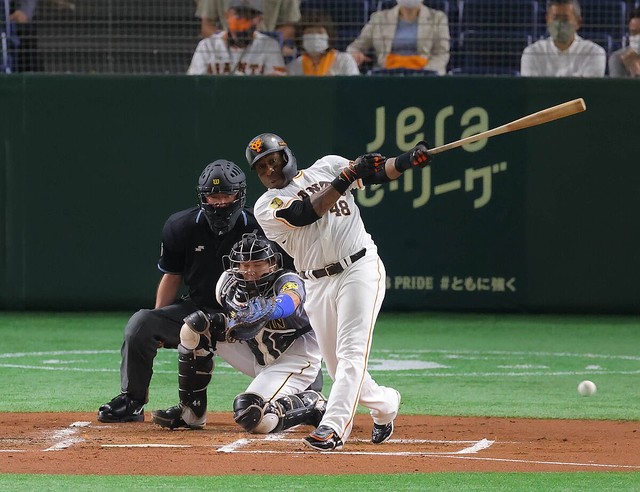 画像 巨人 ウィーラーが呼んだ試合の流れ 止まらん20試合連続安打 守ってもスライディングキャッチ ライブドアニュース