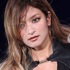 ローラとトリンドル玲奈がすっぴん2ショット写真を公開し大反響 ライブドアニュース