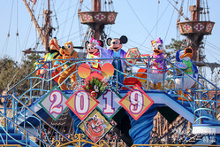 �˥塼���䡼�������꡼�ƥ���2018 ©Disney