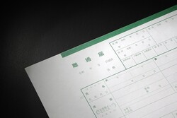 マザコン夫と子離れできない義母に【サヨウナラ】→妻が決めた別れの道｜子離れできなすぎる義母【ママリ】