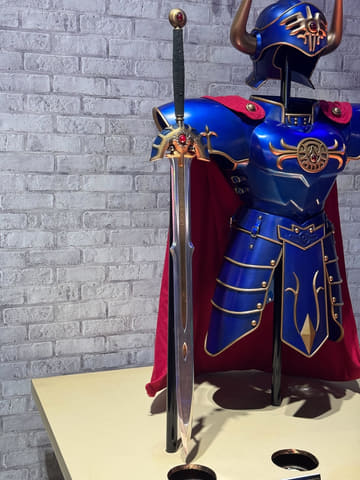 ロトの装備 ドラクエ」等身大ロト装備が展示！ スクエニブースで伝説の勇者の装備
