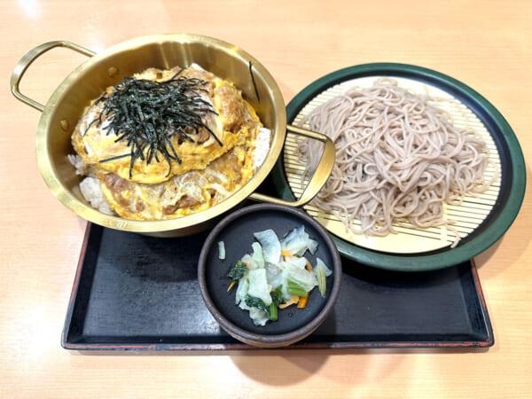 脂肪と好奇心は人一倍！体重110キロ記者、ゆで太郎「倍盛り鍋かつ丼セット」に挑戦