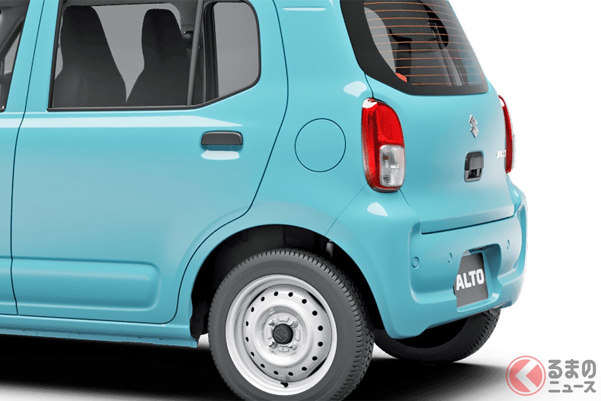 114万円！ スズキ最安の「“4人乗り”軽セダン」がスゴい！ 全長3.4m級“最小クラス”でも「十分にひろびろ」です！ リッター28キロ走る「新アルト」販売店に寄せられた“熱視線”とは  - ライブドアニュース