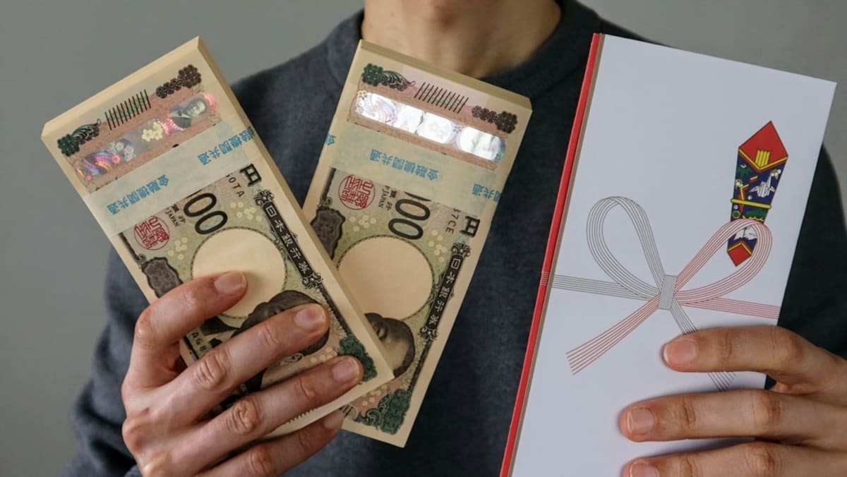 £Ϳ�Ǥ򤫤�����300���ߤ��Ϥ���ˡ ����������̾���ѹ��ϴ���