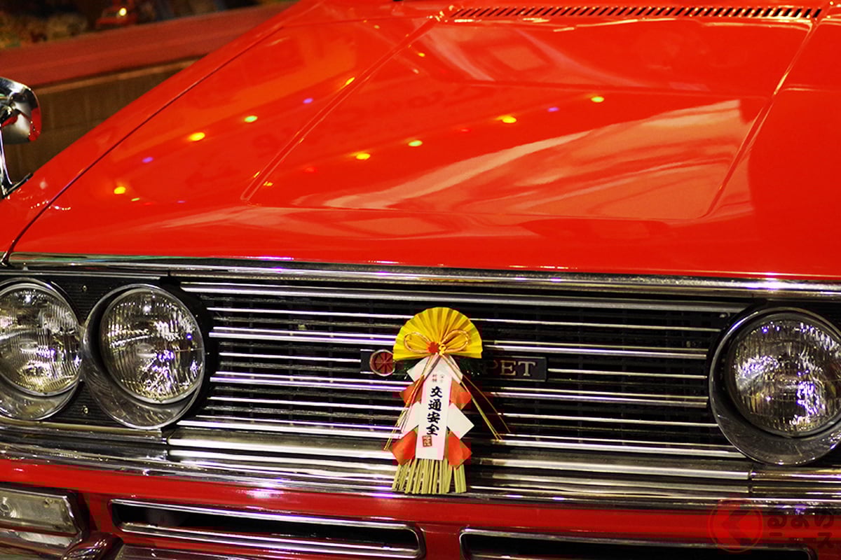  「クルマの正月飾り」なぜ激減？ 実は若者に「あえて」ブーム到来か？クレジット作者名表記： HARLOCK ／ PIXTA(ピクスタ) 