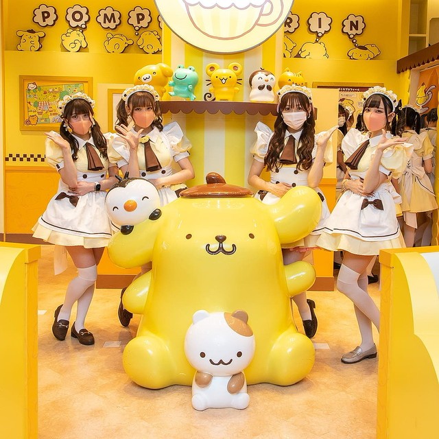 オリジナル衣装のメイドさんがおもてなし！原宿・竹下通り「ポムポム