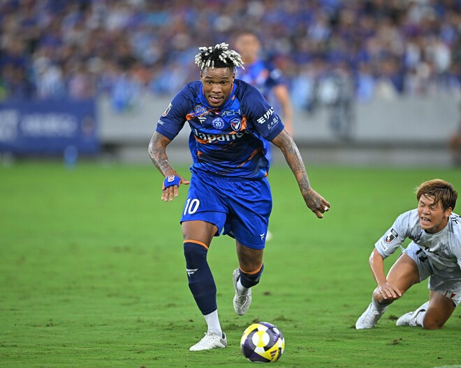 契約更新が発表された長崎のM・ジェズス。写真：金子拓弥（サッカーダイジェスト写真部）