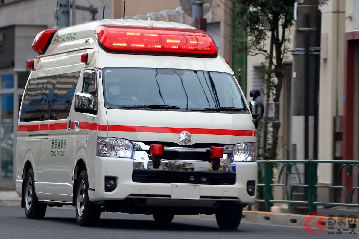  本当に救急車が必要？ 考えてから要請を！（画像はイメージ、ASARI／PIXTA） 