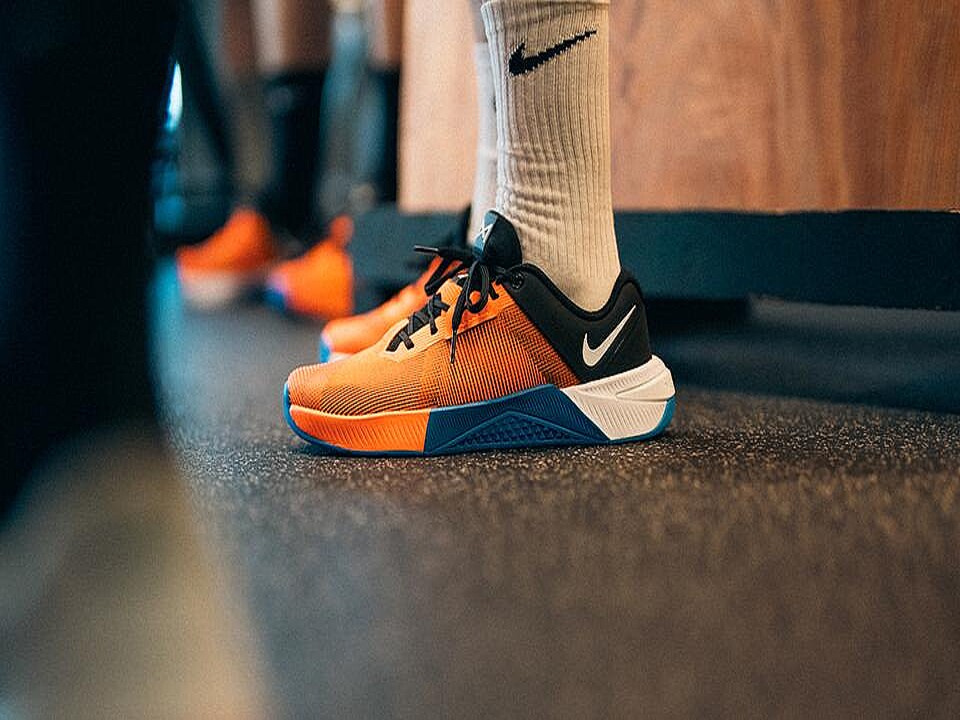 フィット感や柔軟性を追求 NIKEの「METCON」10代目に試乗 (2025年8月5