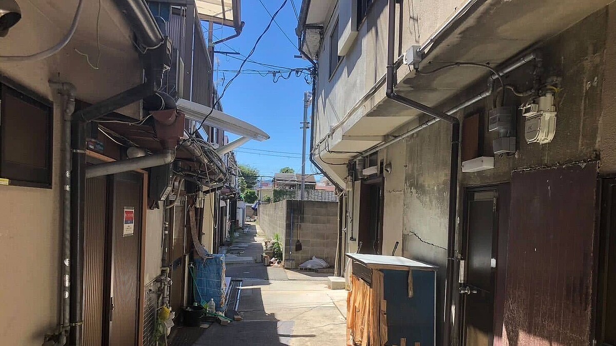 一斉閉店となった「かんなみ新地」の今、立ち退き交渉が不調か (2023年7月27日掲載) ライブドアニュース