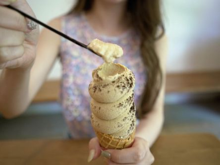 食べ歩きにもぴったりの コーヒーソフト 宮島の人気コーヒー店おすすめスイーツ ライブドアニュース