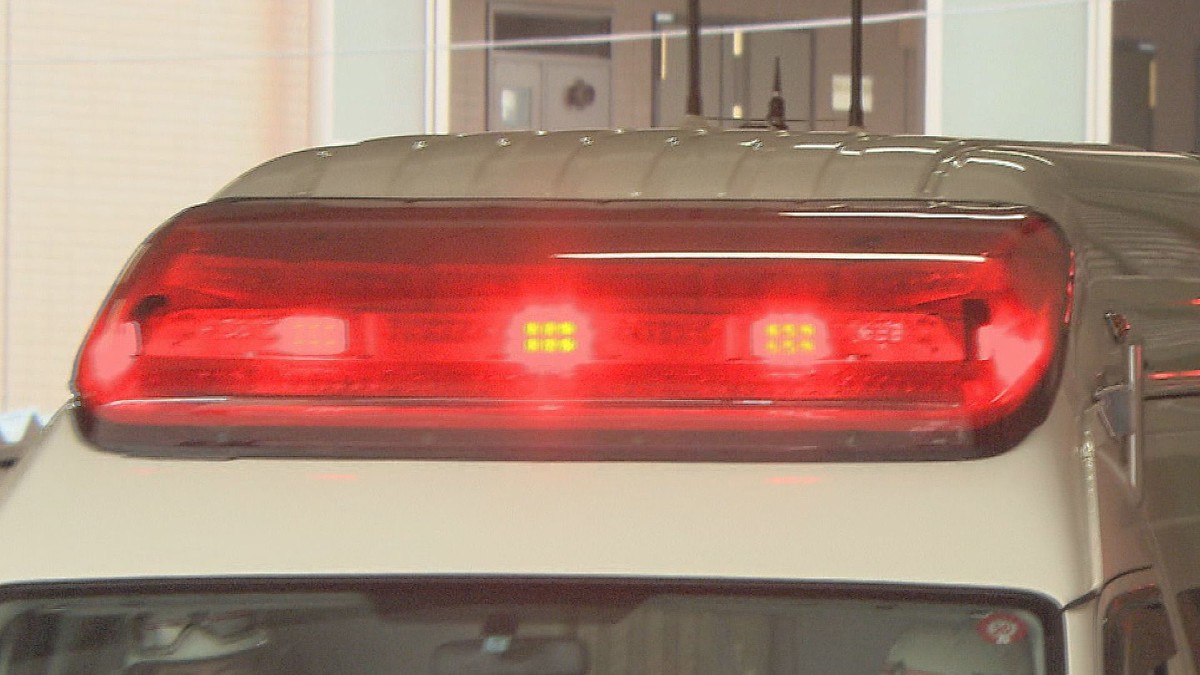 雪で民家の車庫が倒壊…中で男性1人が倒れているのが発見される 新潟