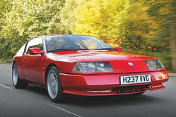 A110の影響で注目度アップ ルノー アルピーヌgta V6ターボ とa610 英国版中古車ガイド ライブドアニュース