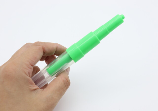  100均で見つけたペンにあることをすると？「なにコレ？！すご〜！！！」大人もついハマる文具 