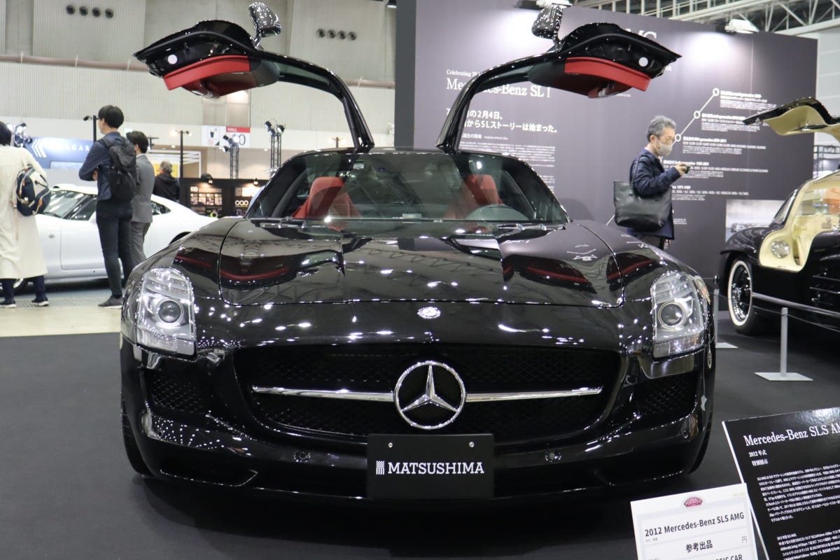 超レア車「300SL」は相場3億? ガルウイングのメルセデスが豪華共演