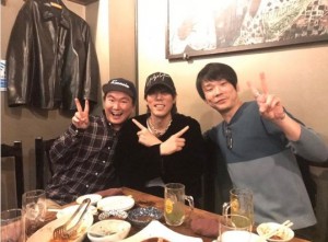 野田洋次郎と会食したかまいたち(画像は『かまいたち 濱家隆一 2018年12月4日付Instagram「野田さんにM-1グランプリお疲れさん会をしてもらいました!」』のスクリーンショット)