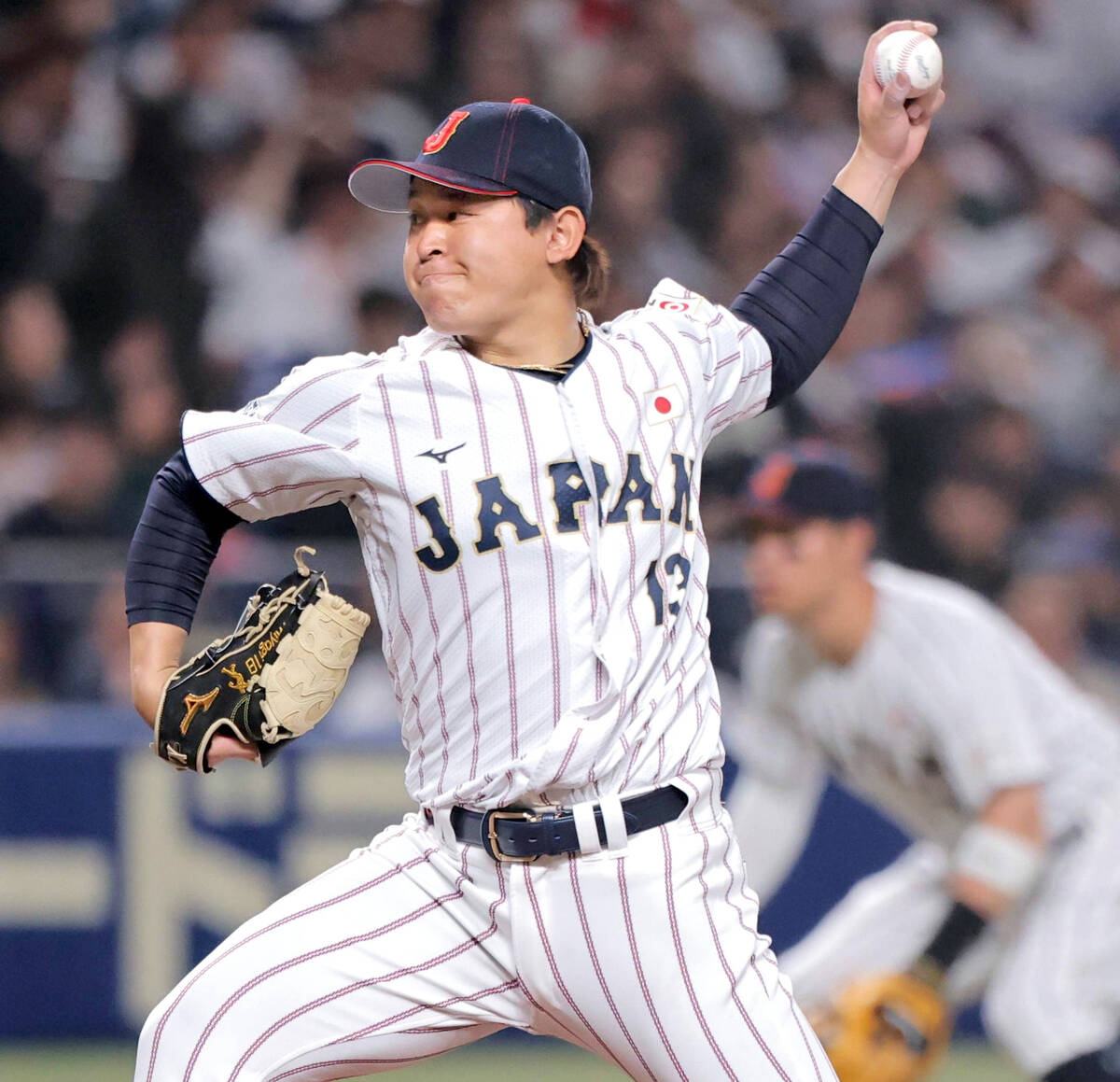 力投する先発の宮城（カメラ・朝田　秀司）