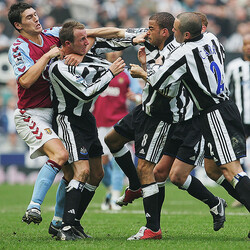 ����������������ˤȥܥ��䡼��������ˤ�����ޡ��������ޤǻߤ��������ư���ä���(C)Getty Images