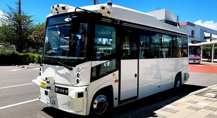 量産型の最新自動運転EVバスでレベル4の走行実験 2025年度の導入を目指す 長野県塩尻市でアイサンテクノロジー、ティアフォー