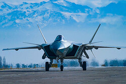 ���Ǳ��Ѥ���Ƥ���J-20�ʲ���������̱����������