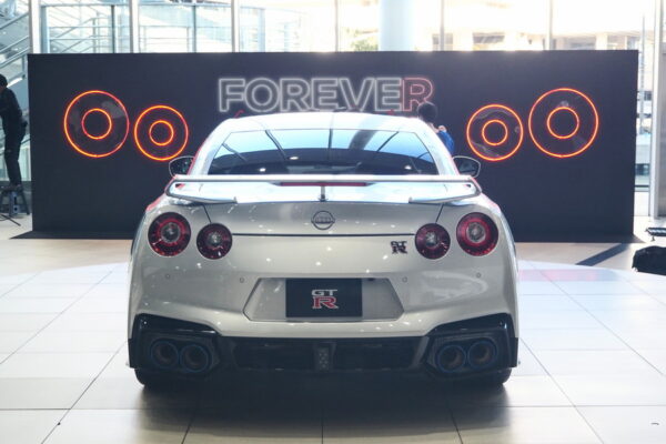 日産「GT-R」のファン感謝イベント「FOREVE“R”〜GT-Rファンは永遠に〜」が開催される（乗りものニュース編集部撮影）