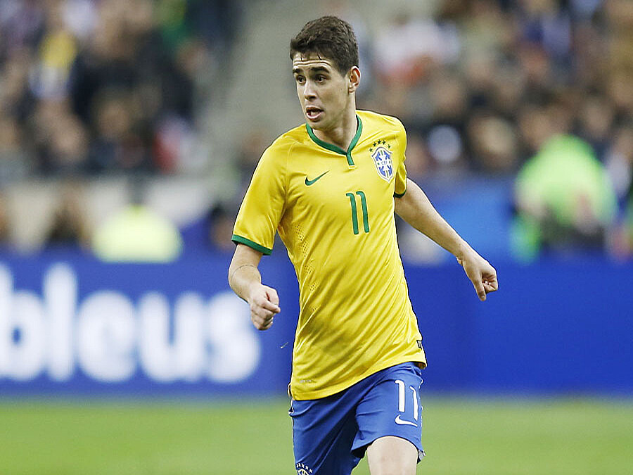 ブラジル代表ユニ　オスカル 王者の貫禄がでまくってる」ブラジル代表が黒ユニフォーム着用で