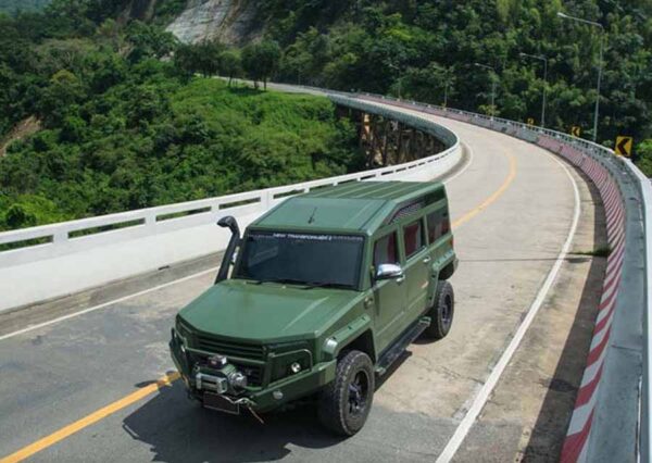 トヨタ「ハイラックス・ヴィゴ」をベースにしたタイ・ルン・ユニオン・カーのTR Transformer II（画像：Thai rung）