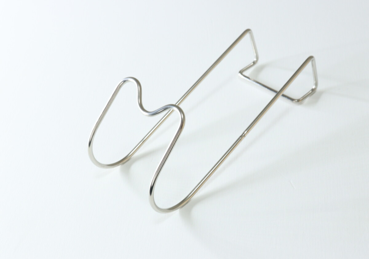  「扉の内側に隠しちゃえ！」スペースを有効活用できる100均便利フック 