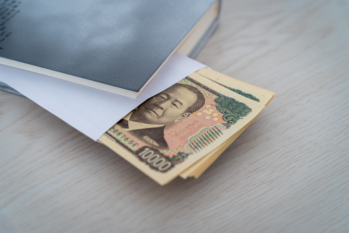 200万円分”の「タンス預金」、不慮の火災で一部焼失…。銀行で交換できる!? これからは素直に「口座入金」すべきでしょうか？ - ライブドアニュース