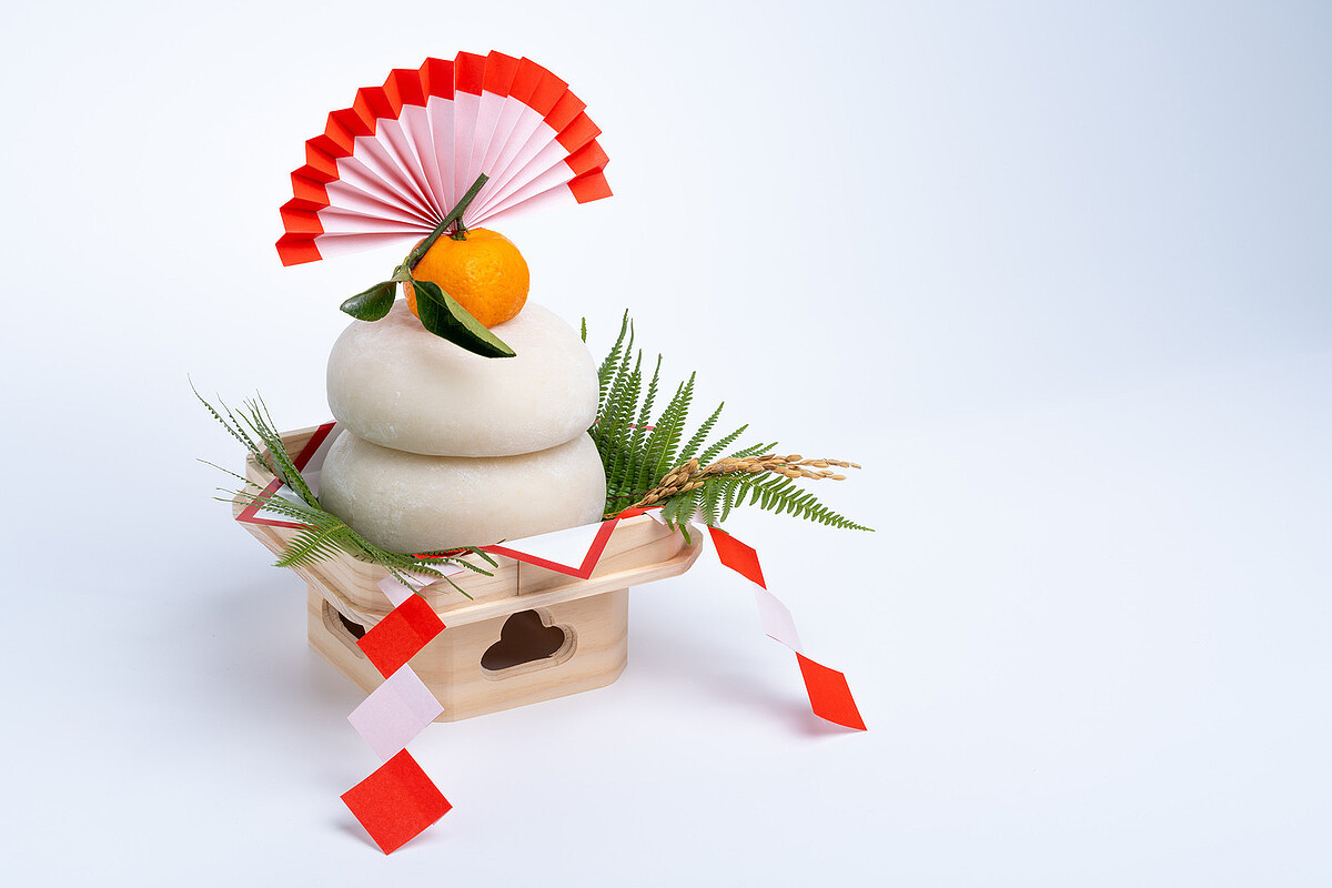 「切る」ではなく「開いて」食べる お正月に飾った鏡餅をどう表現?