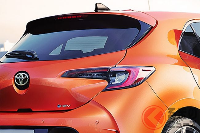 新車248万円から! トヨタ新「“5人乗り”低燃費ハッチバック」がスゴイ! 1リッター「約30km」走れる「全長4.3m級」モデル! 走りが楽しい「“5人乗り”低燃費ハッチバック」に販売店の反響は!?