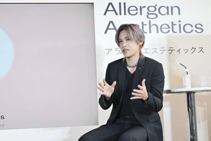 
          千賀健永、美容医療がきっかけで自信を持てるように「新しい自分に期待することを選んだんです」
        