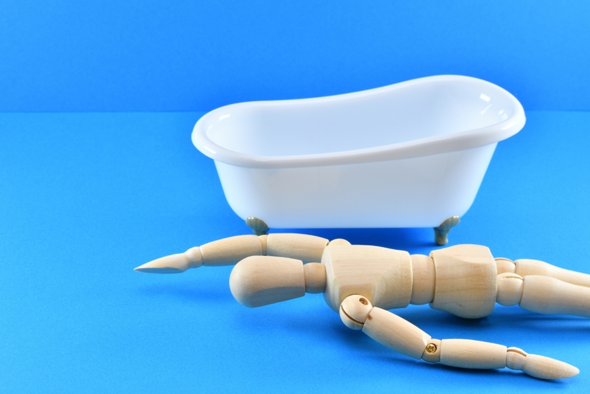 高齢の親に、浴室の「ハロゲンヒーター」の設置を勧めても、「電気代」がかかるからと嫌がります。実際そんなにかかるものでしょうか？ ヒートショックが心配です……  - ライブドアニュース