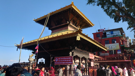 「願いが叶う寺院」ネパール国内でも人気の寺院を訪問