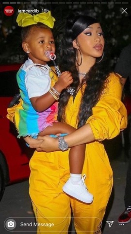 ������֤�򤯤廊�ʤ��顢��åɥ����ڥåȤ˽��о줷��������㡼�����ʲ����ϡ�Cardi B��2020ǯ6��17����Instagram�٤Υ����꡼�󥷥�åȡ�