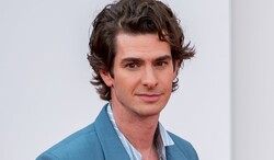 Photo by Colleen Sturtevanthttps://commons.wikimedia.org/wiki/File:Andrew_Garfield_82nd_Venice_Film_Festival.jpg Remixed by THE RIVER